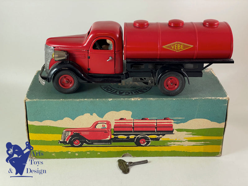Antique toys VEBE 1306 Studebaker Tanker truck clockwork 36cm circa 1950