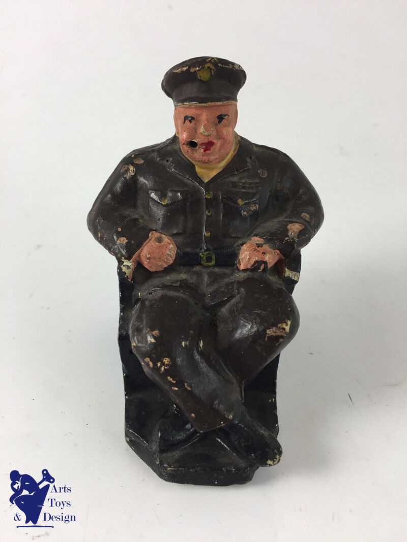 JRD Figure France circa 1948 Rare Winston Churchill in his chair L 9cm