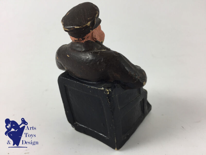 JRD Figure France circa 1948 Rare Winston Churchill in his chair L 9cm