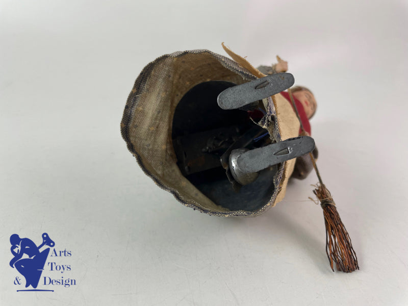 Antique toy Fernand Martin 147 La Portiere circa 1895 h 16.5cm