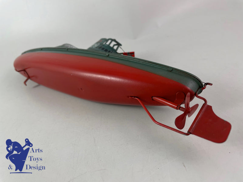 Antique toys Arnold Ref 2005 Submarine U Boat Clockwork Circa 1937