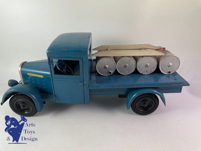 Antique toys CIJ 6/15 Renault 5T fuel tin truck clockwork circa 1950