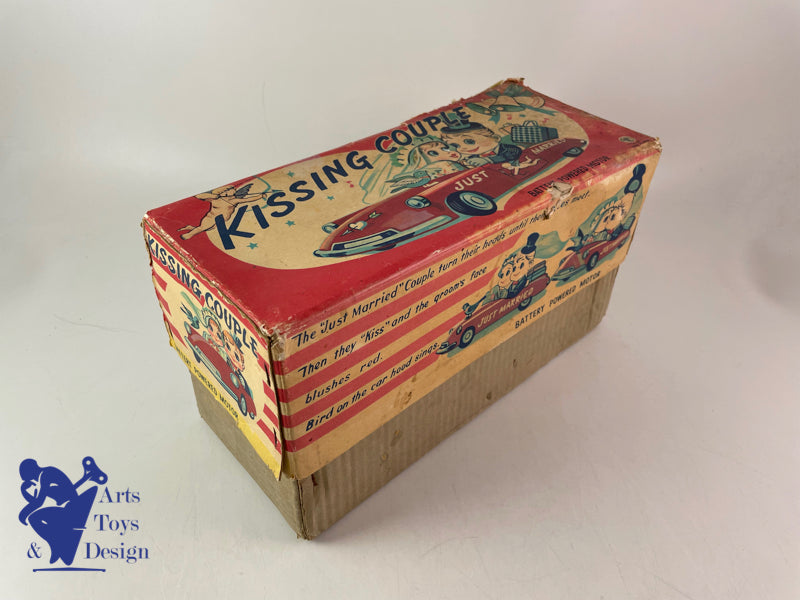 Antique toys Ichida Kissing Couple Just Married in Citroen 27cm 1960