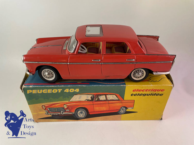 Antique toys Joustra Ref 2805 Peugeot 404 to Brick 30cm 1963
