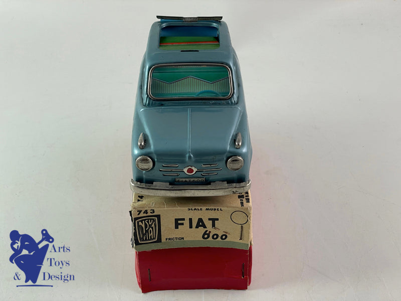 BANDAI 743 FIAT 600 DECOUVRABLE BLEU FRICTION VERS 1960