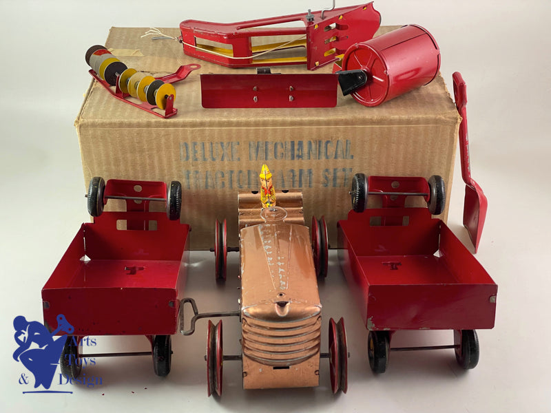 Marx USA Tractor Farm Set Deluxe clockwork circa 1940