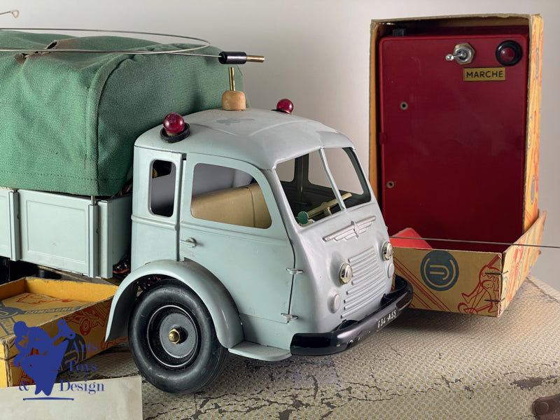 CIJ 6/58 CAMION RENAULT ELECTRONIC LOUIS VUITTON 1958