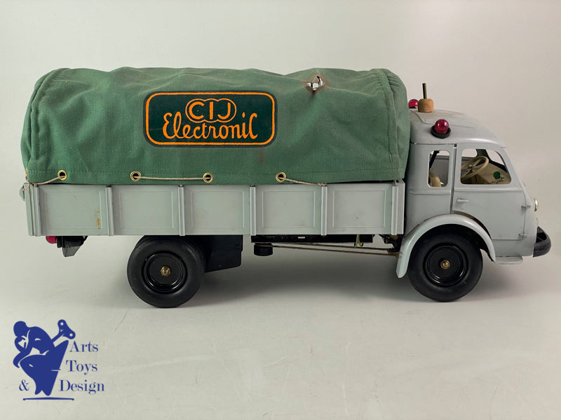 CIJ 6/58 Renault truck Electronic Louis Vuitton 1958