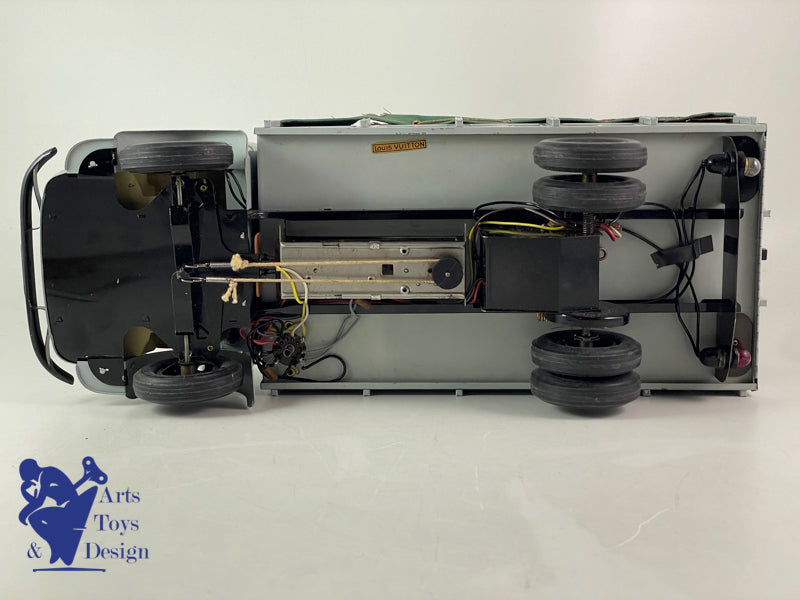 CIJ 6/58 Renault truck Electronic Louis Vuitton 1958