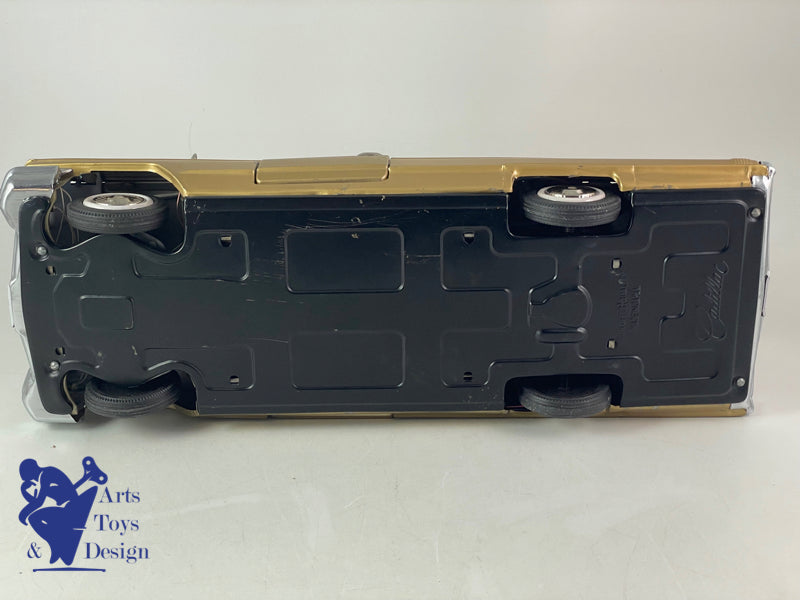 Bandai Japan Golden Cadillac Convertible 42cm Electric circa 1960