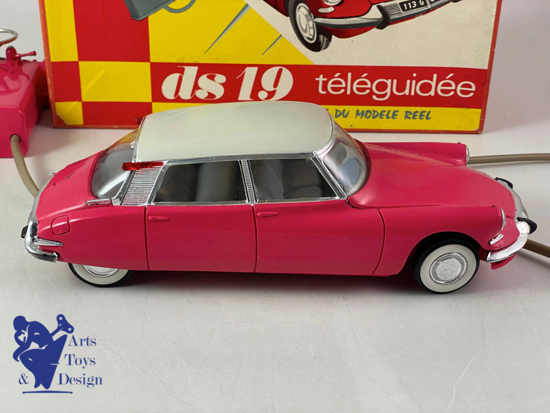 GEGE TOY CITROEN DS 19 REMOTE CONTROL PINK 28CM 1965