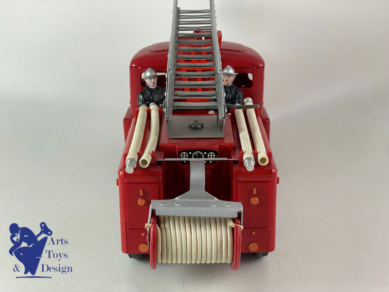 CIJ 9/26 RENAULT SAVIEM FIRE TRUCK CLOCKWORK 1960
