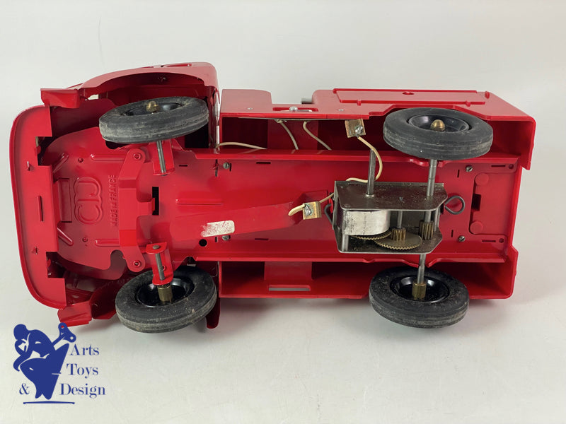 CIJ 9/26 RENAULT SAVIEM FIRE TRUCK CLOCKWORK 1960