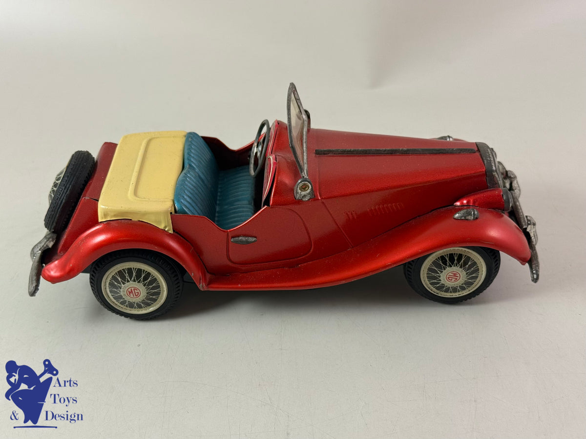 Antique toys BANDAI JAPAN CAR MG MIDGET TF RED FRICTION 21CM 1950