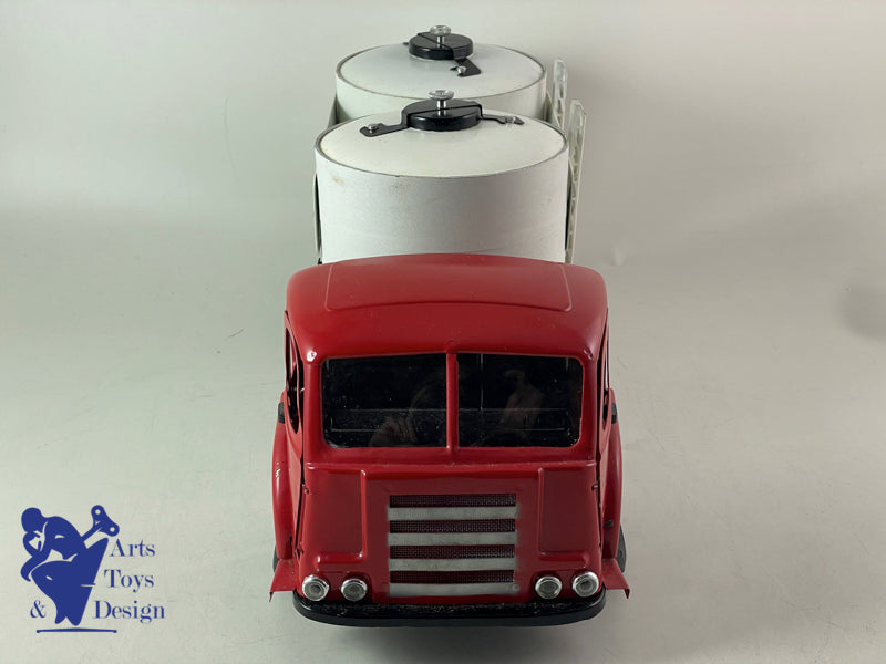 Antique toys CIJ EUROPARC REF 9/31A RENAULT SAVIEM RED CEMENT TRUCK! 1960
