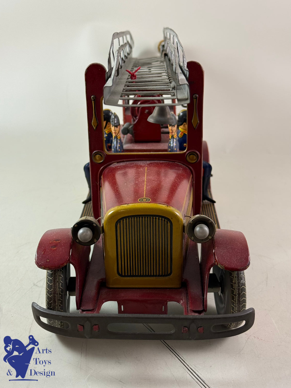 Antique toys TIPCO TC9590 LARGE FIRE TRUCK 60CM CLOCKWORK 1930