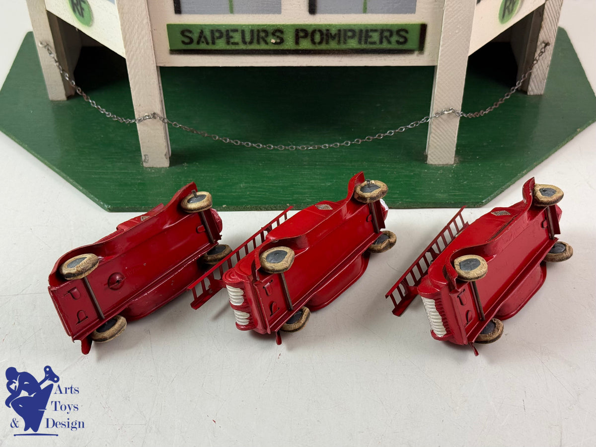 Antique toys CIJ 15/18 RARE FIRE STATION + 3 RENAULT TRUCKS C.1935