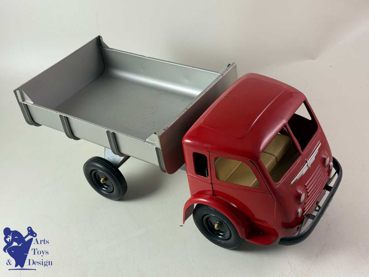 Antique toys CIJ 6/34T RENAULT 120CV PULL ALONG 1950 34CM