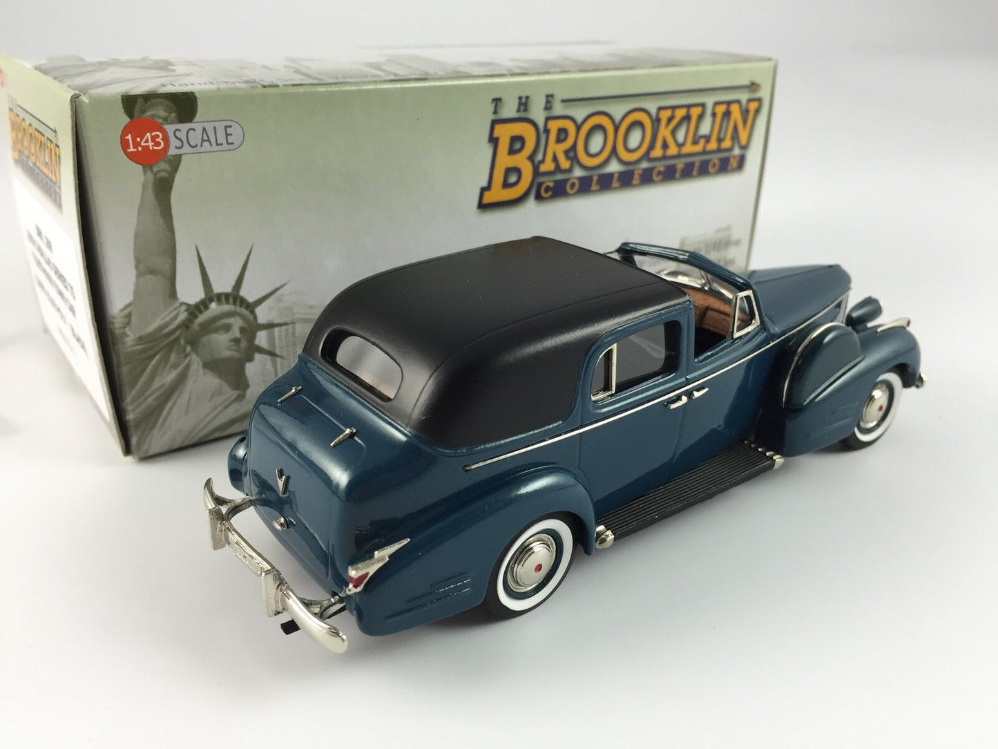 1/43 BROOKLIN 209 CADILLAC SERIE 75 FLEETWOOD TOWN CAR 1938 DARK BLUE POLY BLACK