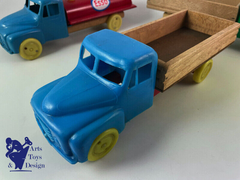 Antique toy Citroen MONNERET JURA LOT OF 3 PLASTIC and WOOD U23 Trucks inc ESSO