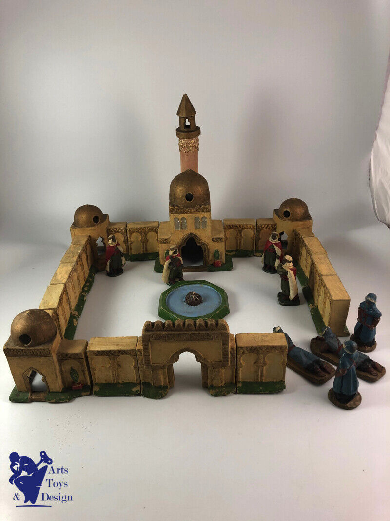 Antique toy soldierJRD scarce medina with 4 spahis 4 touaregs 47x47cm