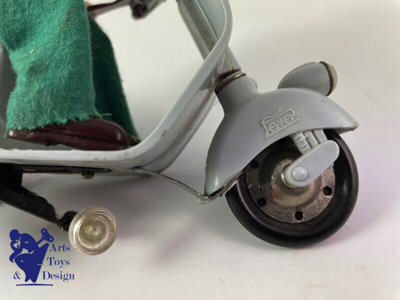Antique toy paya rare scooter vespa clockwork l.16 cm c.1950