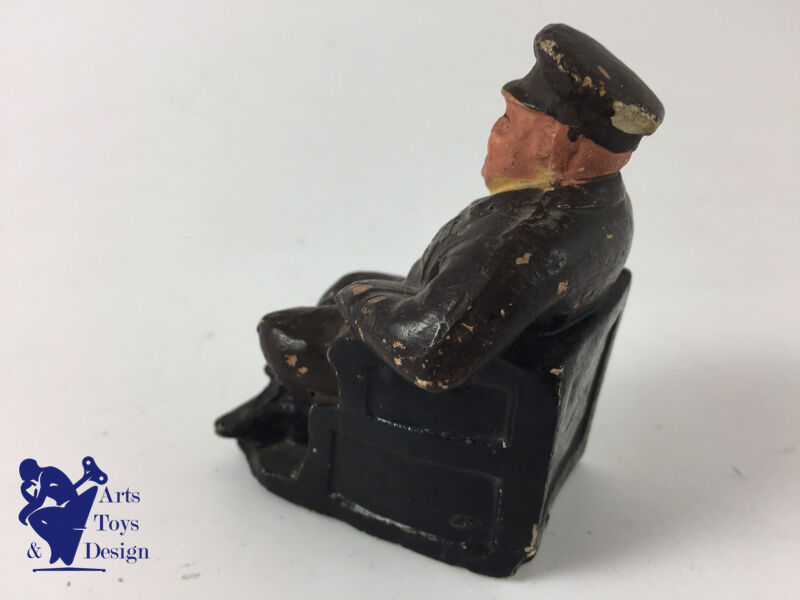 JRD Figure France circa 1948 Rare Winston Churchill in his chair L 9cm
