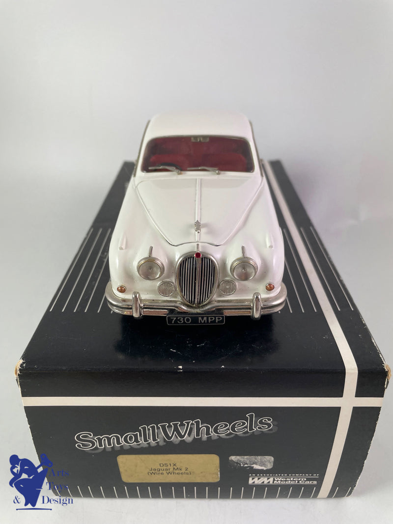 1/24 Small Wheels Western Models Jaguar Mk2 wire wheels circa 1960