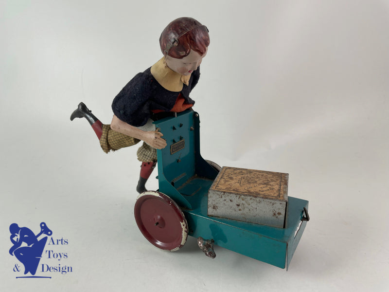 Antique toys Fernand Martin Vebe 224 the little delivery man from 1911