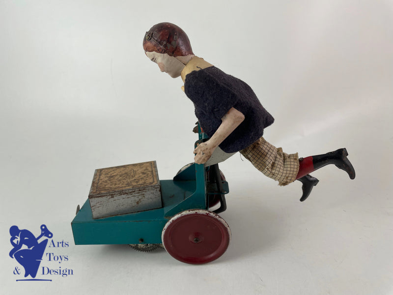 Antique toys Fernand Martin Vebe 224 the little delivery man from 1911