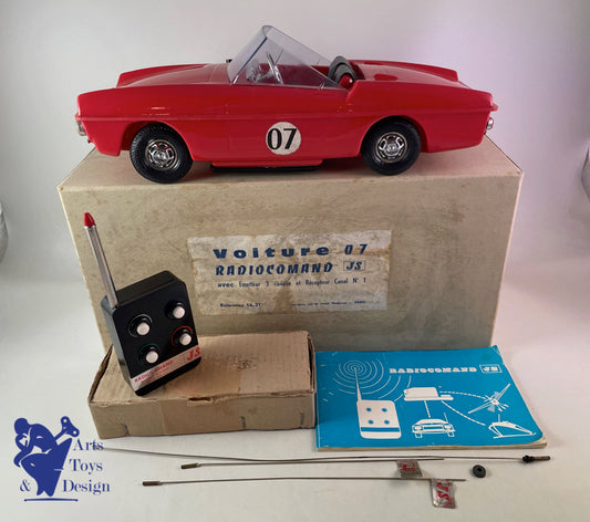 Antique toys JS Car 07 RC No License J Bond 2 ° Type circa 1967 L 38cm