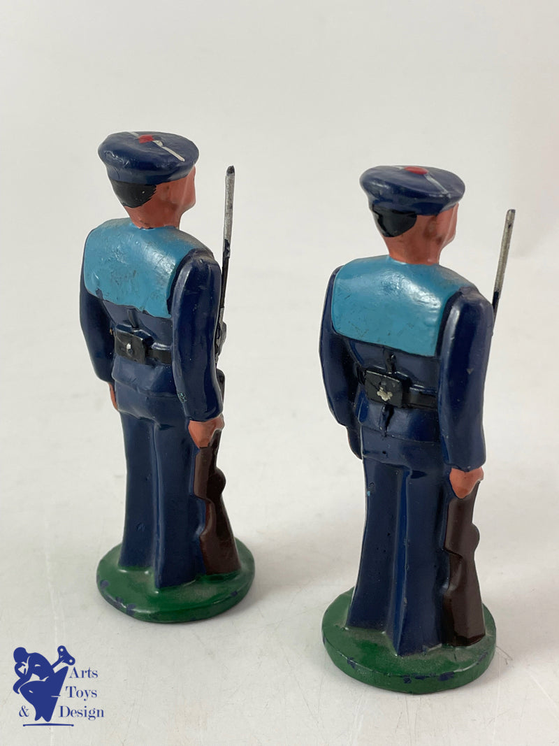 JRD figure sailor standing at attention circa 1935 h 8.5cm 2 pieces