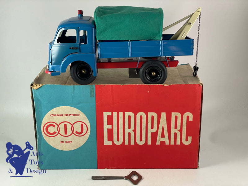 CIJ 9/21 CAMION RENAULT SAVIEM DEPANNEUSE MECANIQUE 1960