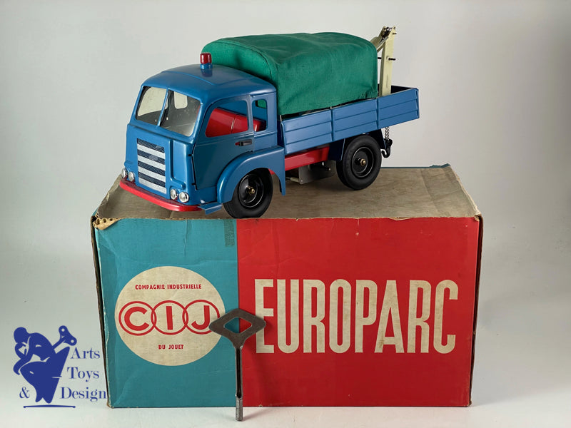 CIJ 9/21 CAMION RENAULT SAVIEM DEPANNEUSE MECANIQUE 1960