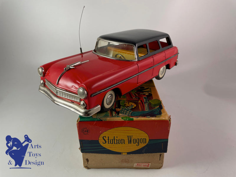 Antique toys San Marusan Ford Station Wagon Friction Circa 1960 L 32cm